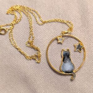925 Sterling Silver Gold Plated Cat and Stars Round Pendant Necklace